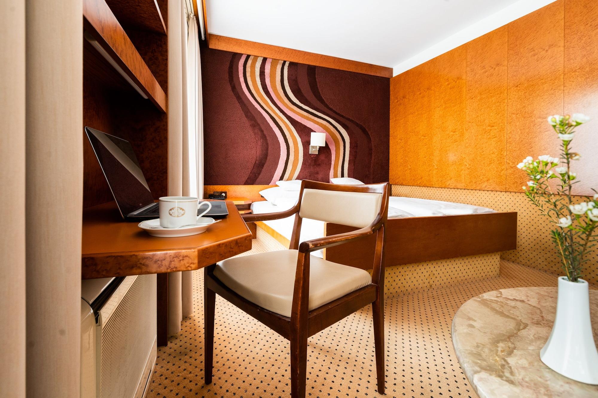 Royal Отель 4*